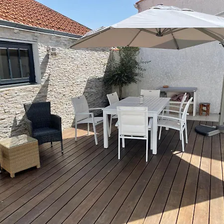 Maison De Charme A Chatelaillon-plage, Calme Et Proche Plage
